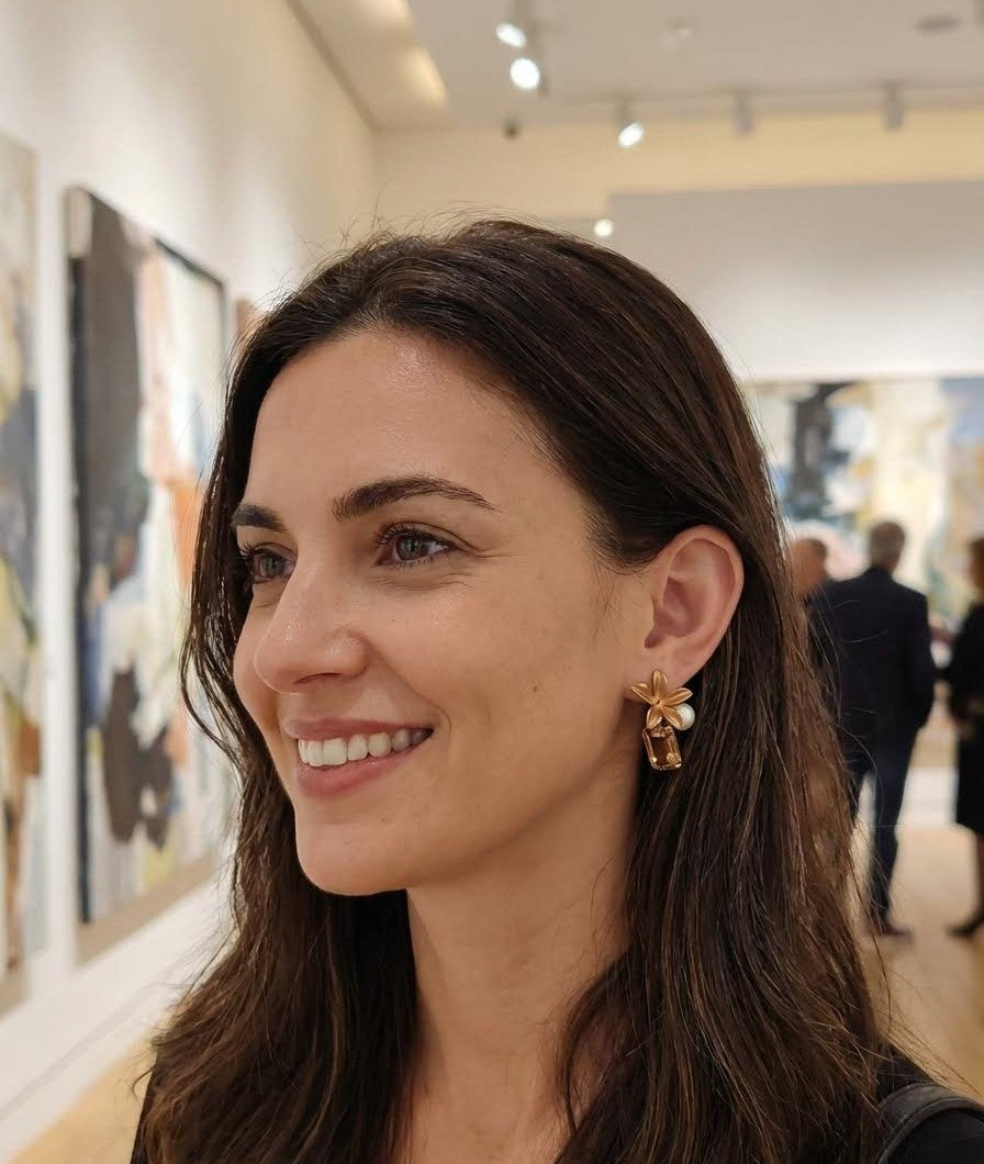 Minimalist forest-inspired pearl earrings, perfect for work, weekend, and refined daily elegance